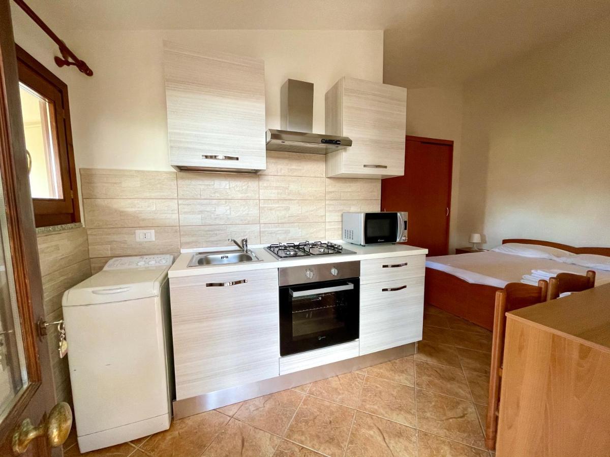 Monolocale Italia Apartment Tergu Bagian luar foto