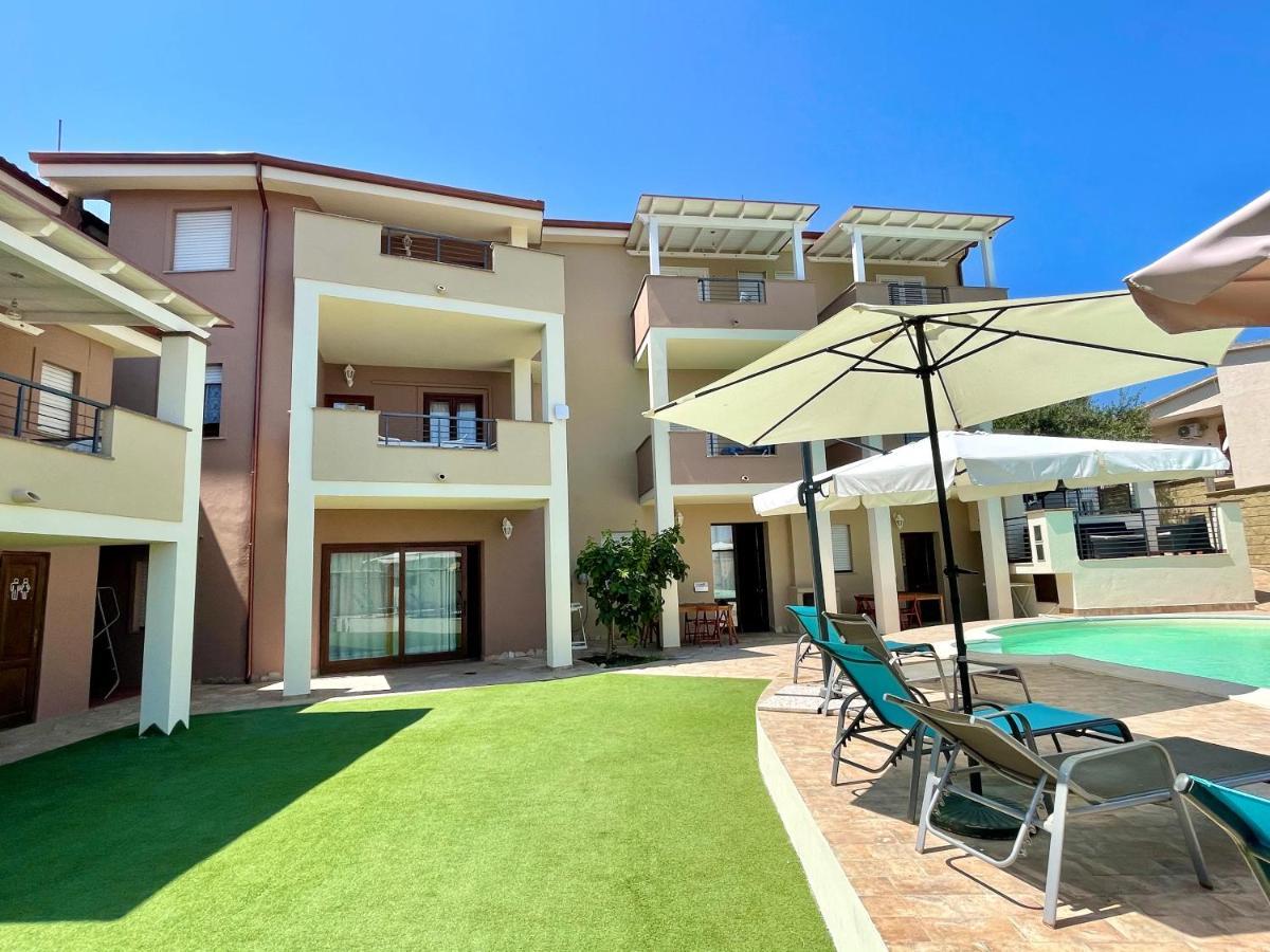 Monolocale Italia Apartment Tergu Bagian luar foto